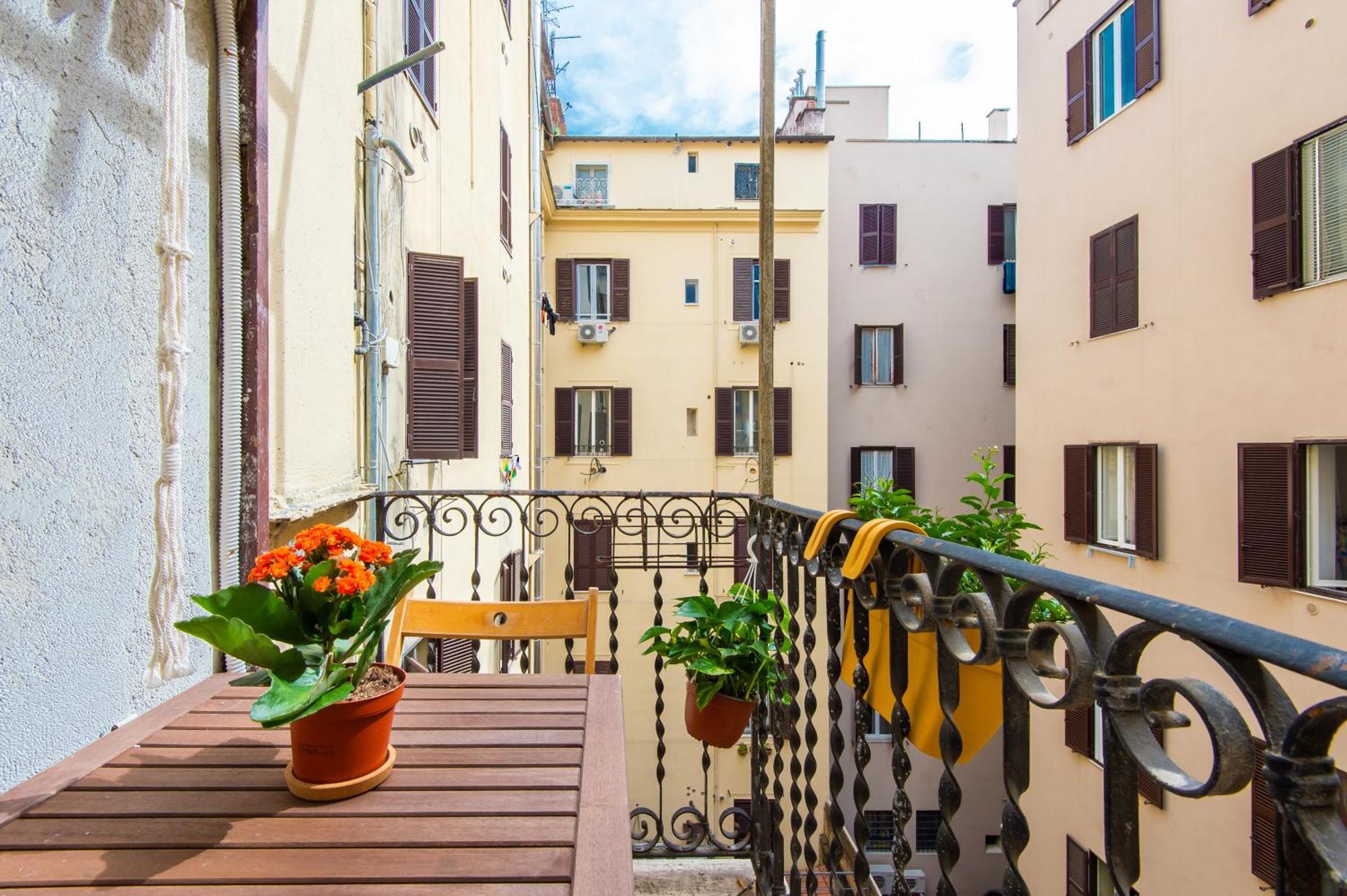 Cattaneo Monti Delizioso E Nuovissimo Appartamento Rome Bagian luar foto